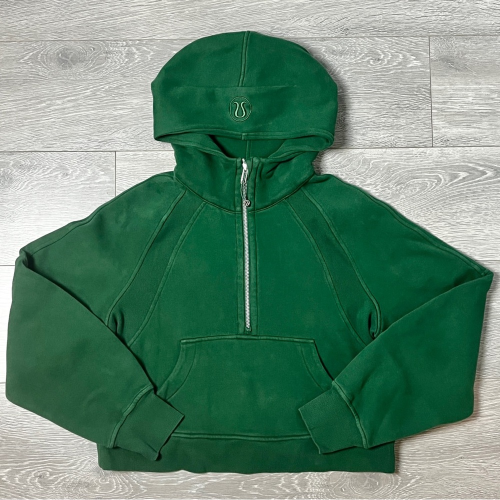 Lululemon Half Zip Hoodie XS/S
Forest Green Scuba-Style Pullover